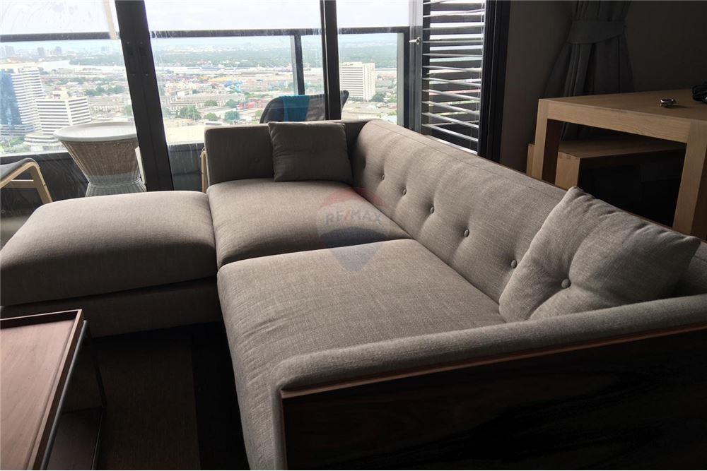 Condo by LPN The Lumpini 24 for Sale and Rent 