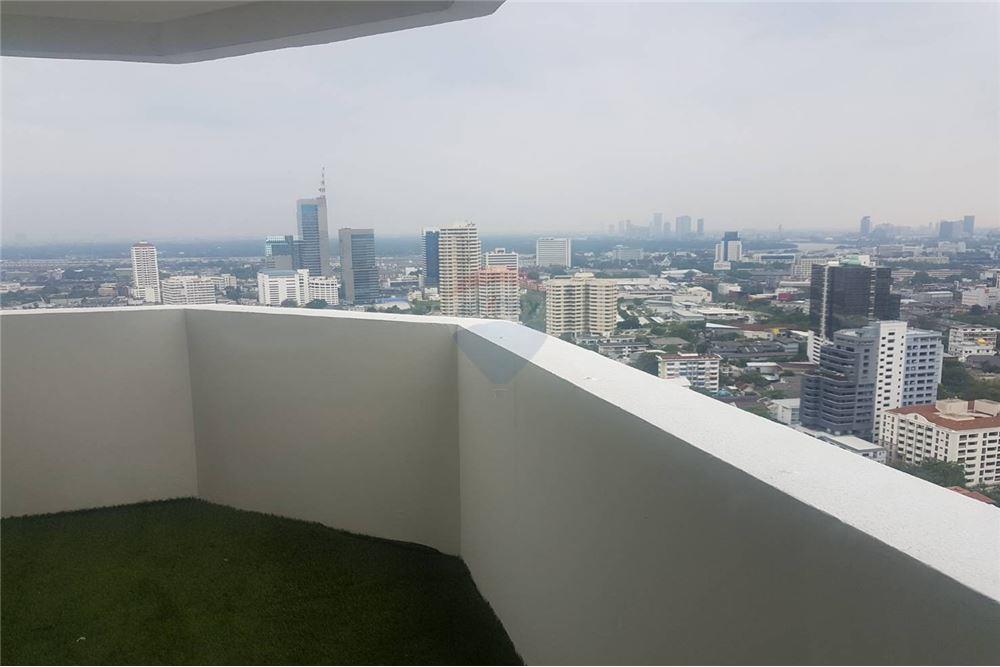 Condo on Sukhumvit 30/1 The Waterford Diamond Tower for Sale and rent
